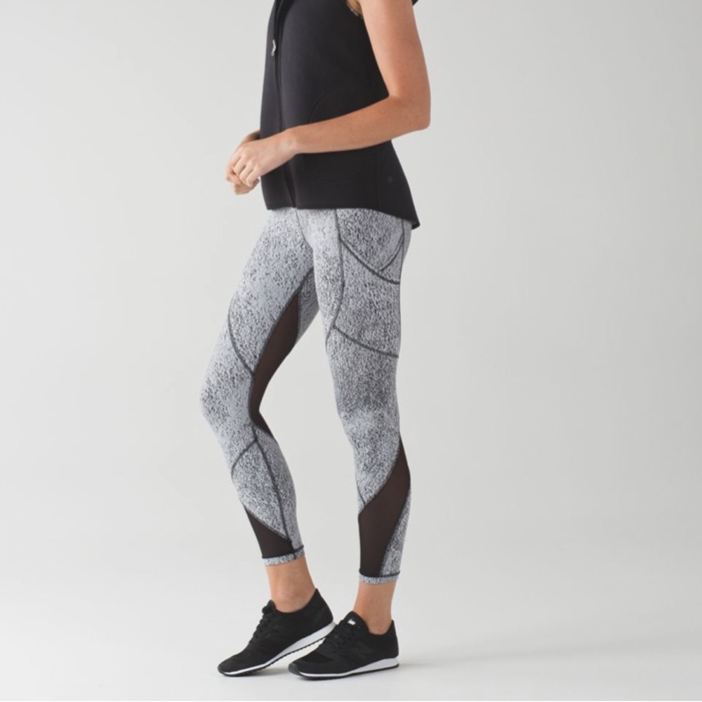 Lululemon 🍋 Outrun Tight_3